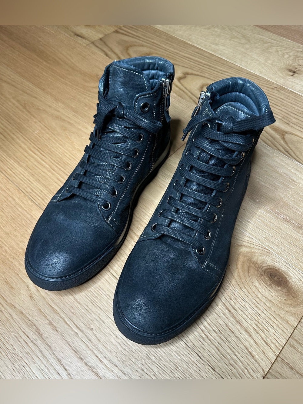 ARI Men’s High Top Black Supple Italian Suede EU Size 43, US 10 NEW Without Box